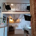 Heliodor Apartments